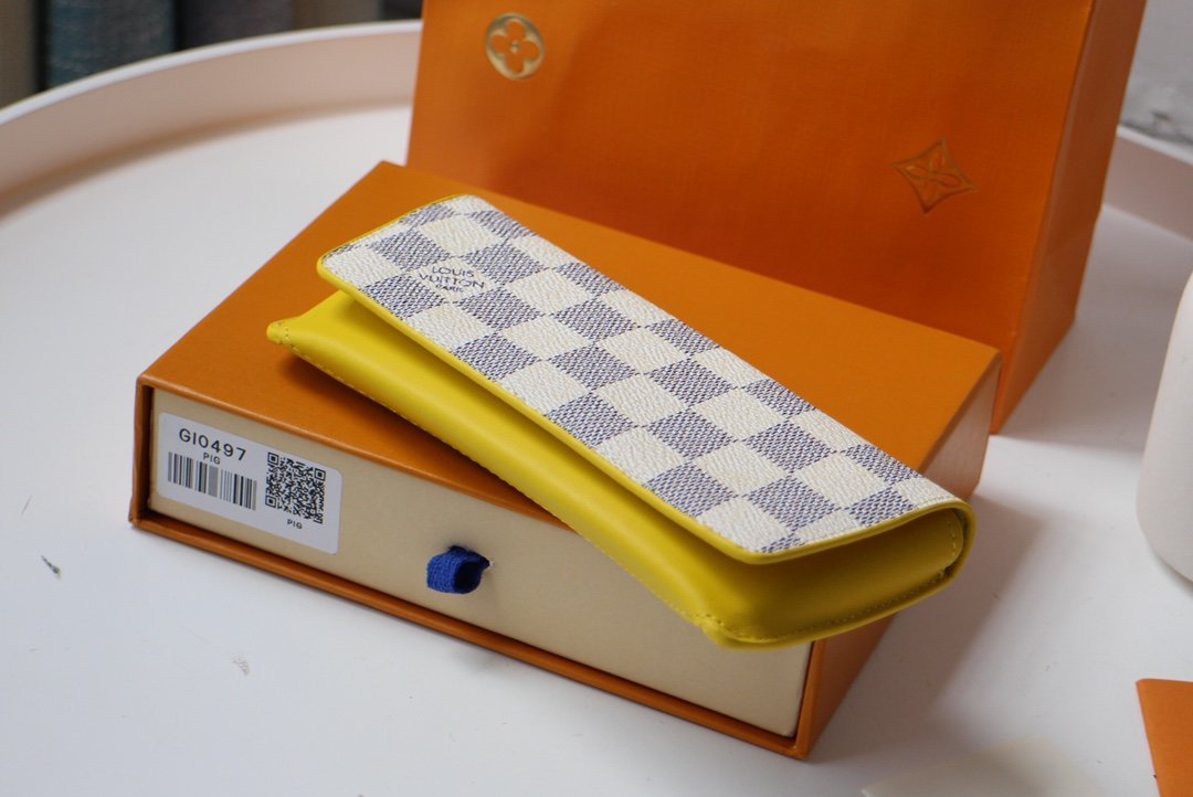 Louis Vuitton Daimer Wallet White