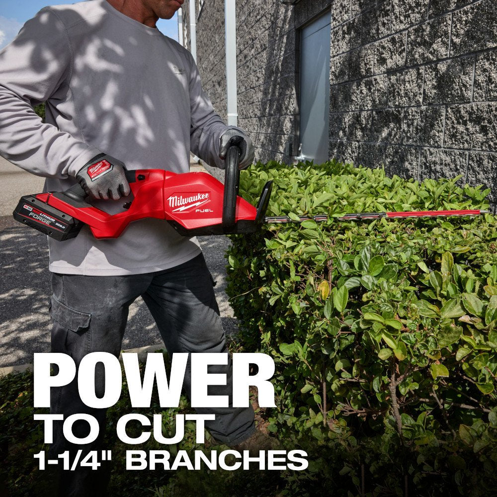 Milwaukee 3034-21 M18 FUEL 30-Inch Hedge Trimmer Kit with Battery & Charger
