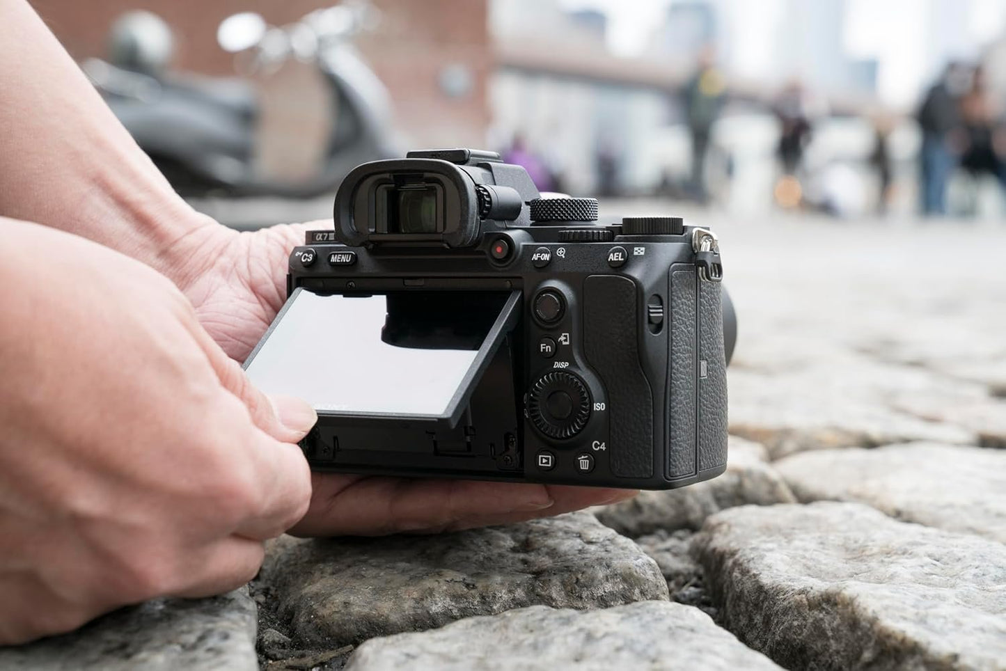 Sony a7 III ILCE7M3/B Full-Frame Mirrorless Interchangeable-Lens Camera with 3-Inch LCD, Body Only,Base Configuration,Black | 24.2MP Full-Frame Exmor R, 4k30p Video, 10 Fps Continuous, 5-Axis In-Body Stabilization, 693 Phase-Detect Af