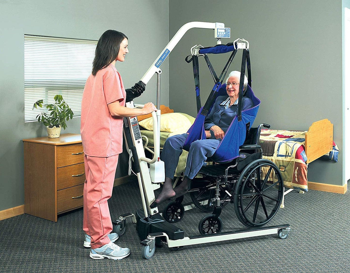 Invacare Reliant 450 Battery-Powered Patient Lift with Low-Base | 450 lb Capacity Power Lift | Includes 2 Batteries, Wall Charger, and Padded 6-Point Swivel Bar | Floor-to-High Bed Transfer