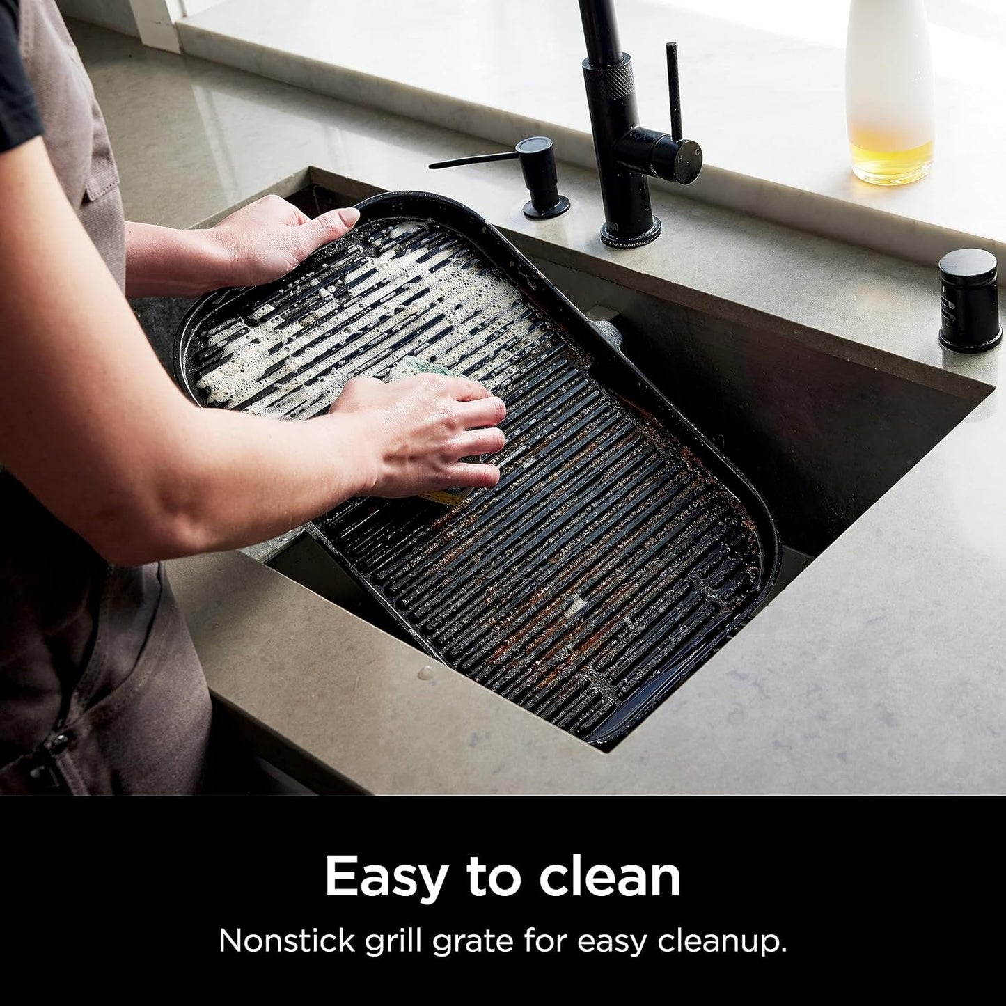 Ninja | Grill & Smoker | Outdoor Woodfire Pro XL | 4 in 1 Grill, BBQ Smoker, Air Fryer & Bake | Portable | Includes Built in Thermometer & 2 Woodfire Pellet Packs | Dark Grey | OG850