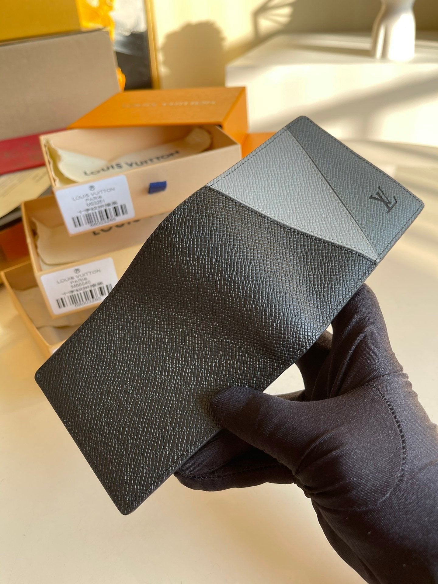 Louis Vuitton Wallet 19cm Grey