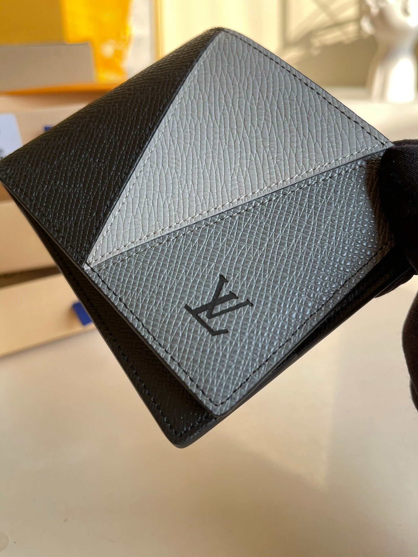 Louis Vuitton Wallet 19cm Grey