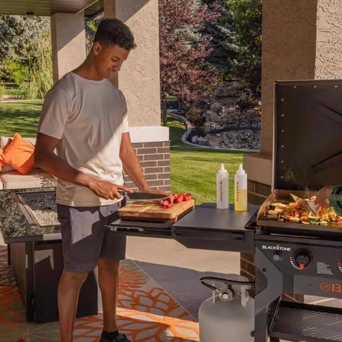 Forged 4 Burner Liquid Propane Outdoor Griddle with Hood Black