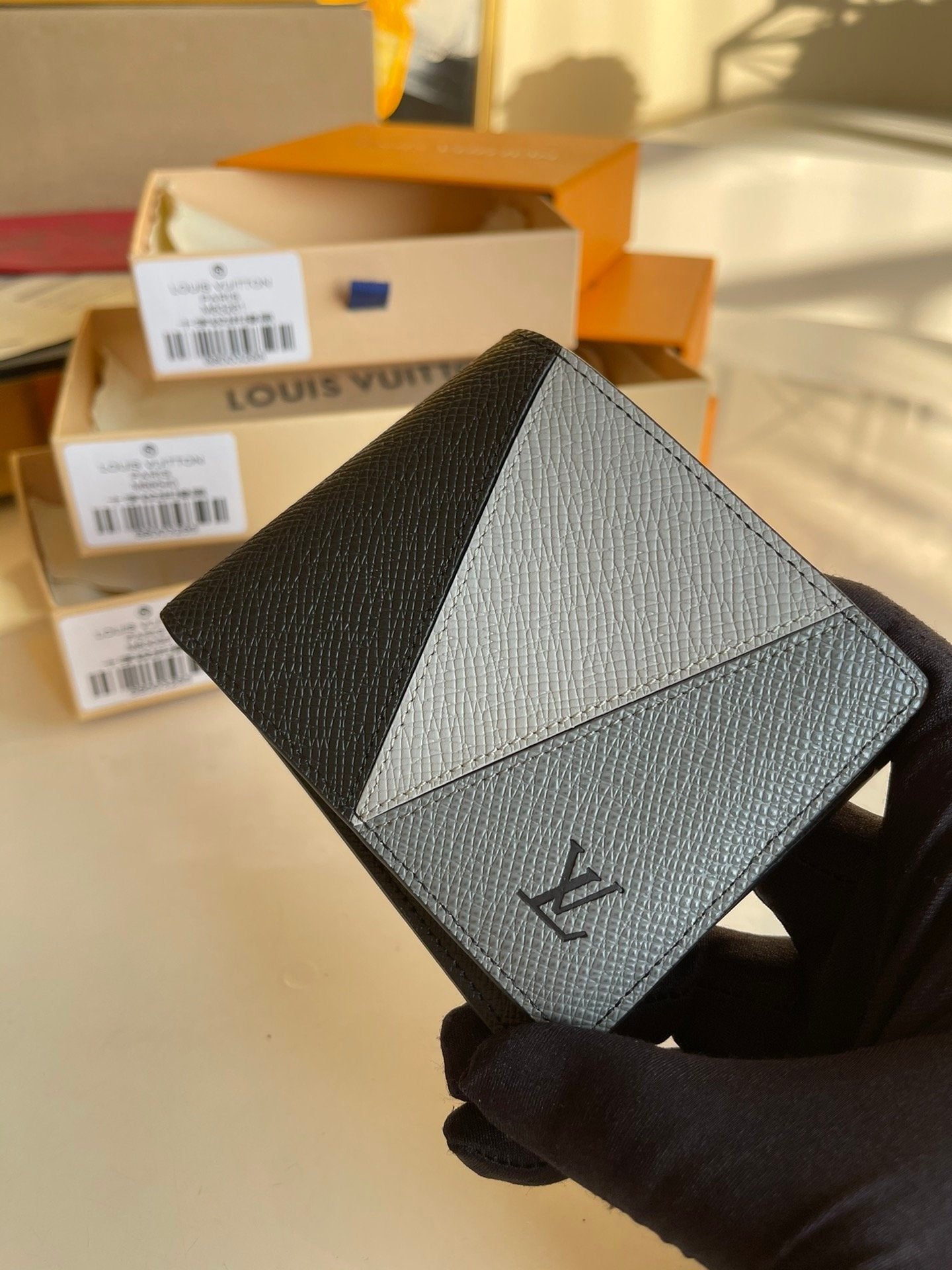 Louis Vuitton Wallet 19cm Grey