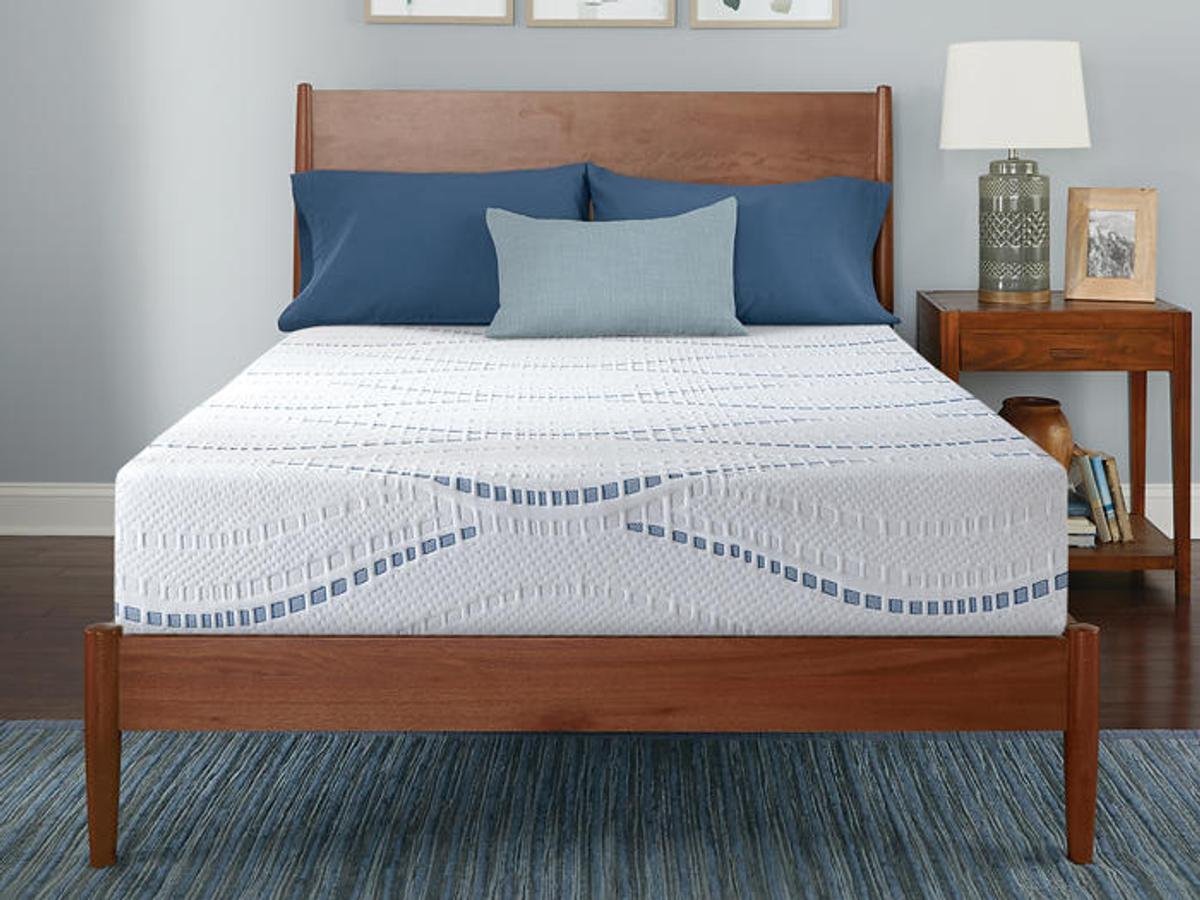 Serta  Gel Memory Foam Medium Mattress